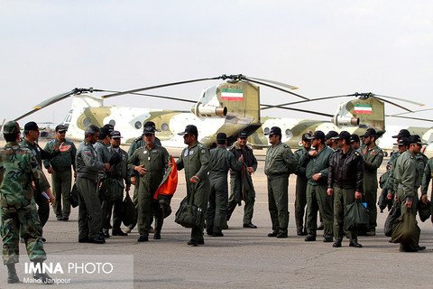 رزمایش هوایی پایگاه چهارم هوانیروز اصفهان