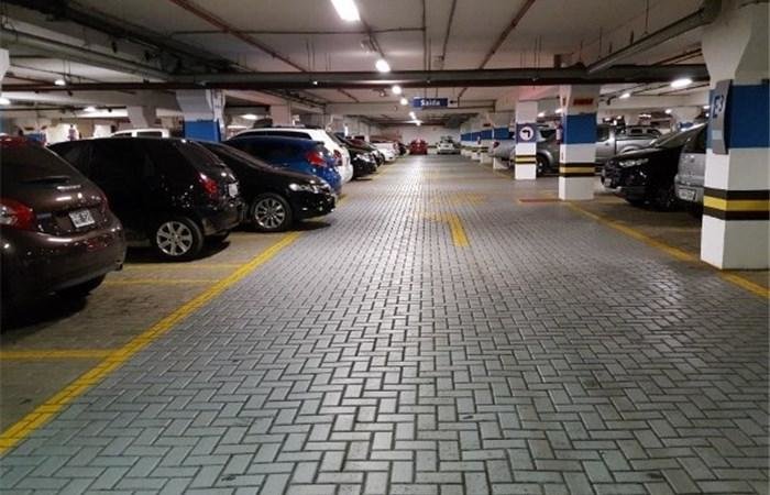 پارکینگ خیابان اردیبهشت؛ ناجی ترافیک خیابان طالقانی