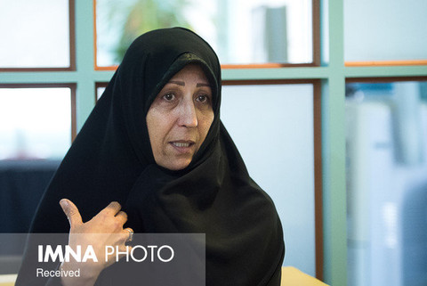 فاطمه هاشمی: پدرم تأکید داشتند زنان باید حقشان را بگیرند