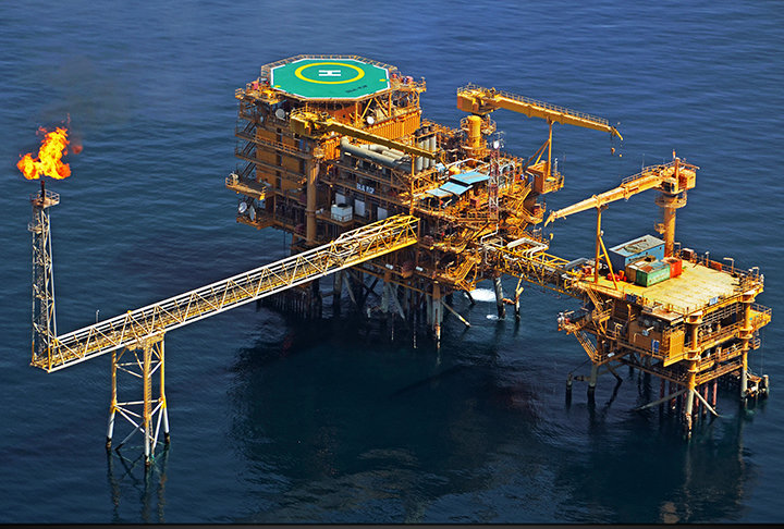 بزرگترین میدان نفتی ایران از سوی قرارگاه خاتم‌الانبیاء توسعه می‌یابد