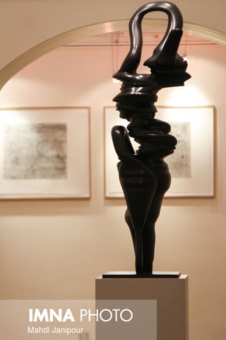 نمایشگاه آثار تونی کرگ
