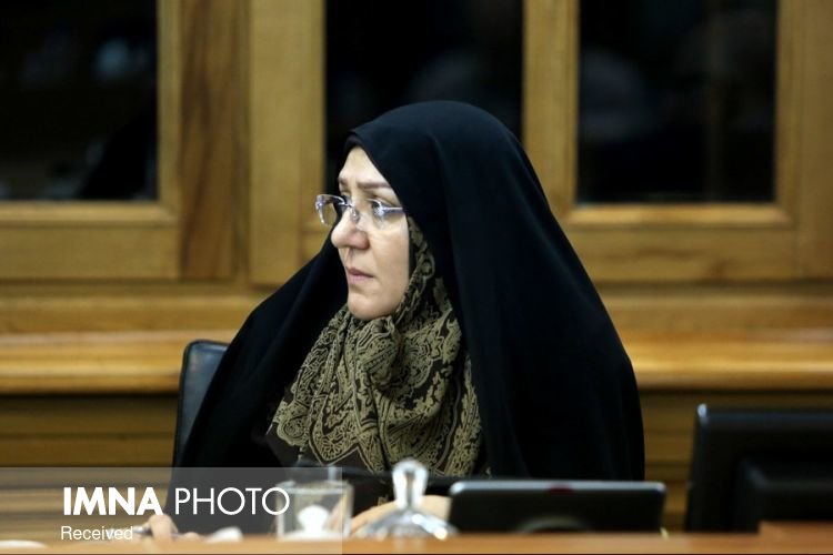 واکنش عضو شورای شهر تهران به صدور گواهینامه موتورسیکلت برای زنان