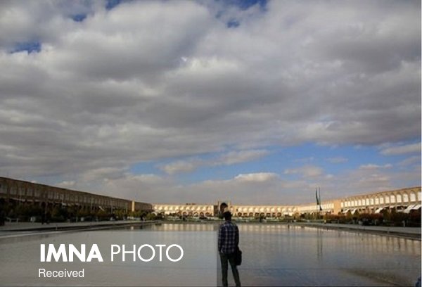 هوای اصفهان تا ۵ درجه کاهش می‌یابد