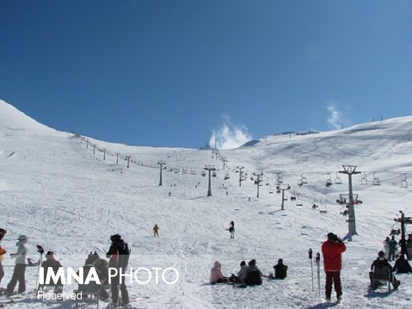 تعدادی از گردشگران در پیست اسکی توچال گرفتار شدند