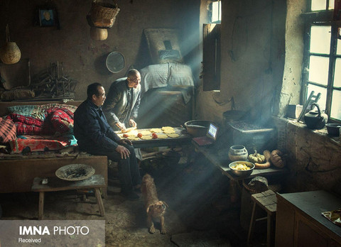 بخش مردم(تک عکس)
سوم:" هوی فنگ لی" از چین با تک عکس «کوره زمین»