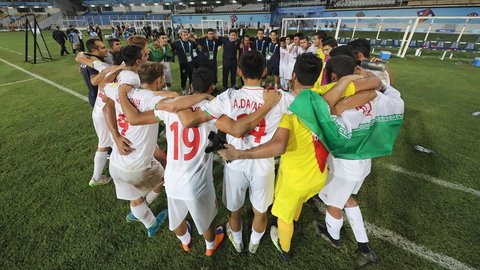   نیکپور و سلمانی از اصفهان به اردوی تیم ملی فوتبال نوجوانان می روند