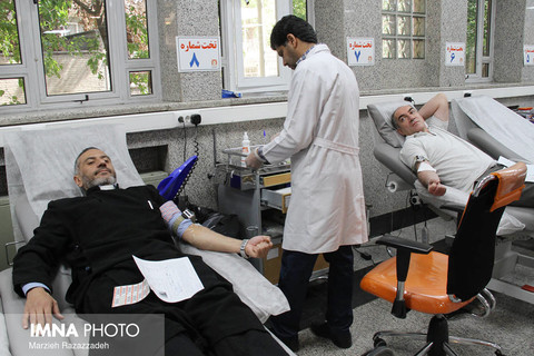 سن اهداکنندگان خون اصفهان به سمت پیری می رود