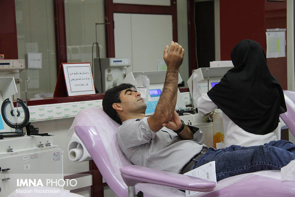 اهدای خون؛ نذر عاشقان حسینی / خراسان رضوی دومین مصرف‌کننده بزرگ خون کشور است