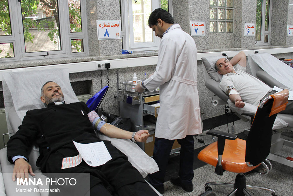 سن اهداکنندگان خون اصفهان به سمت پیری می رود