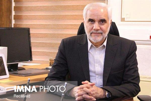 استاندار اصفهان در پیامی روز بزرگداشت مقام خبرنگار را تبریک گفت