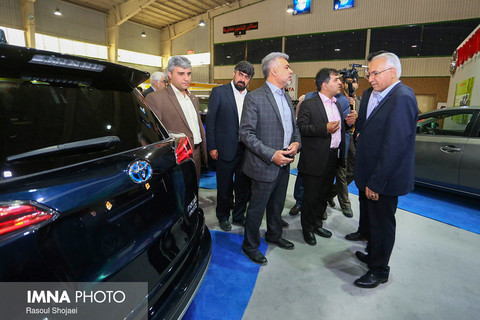 بازدید شهردار اصفهان از اولین نمایشگاه تخصصی حمل و نقل پاک