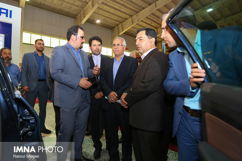 بازدید شهردار اصفهان از اولین نمایشگاه تخصصی حمل و نقل پاک
