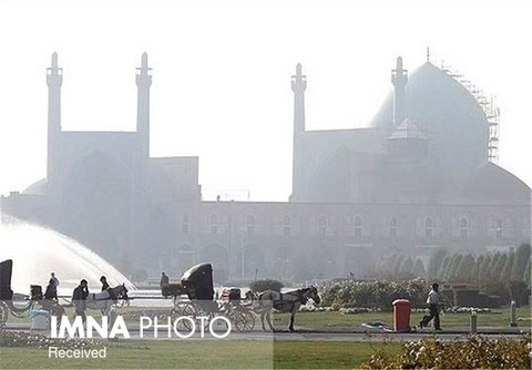 هوای اصفهان برای گروه‌های حساس، ناسالم است