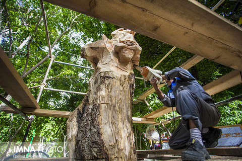 کارگاه ساخت مجسمه های چوبی