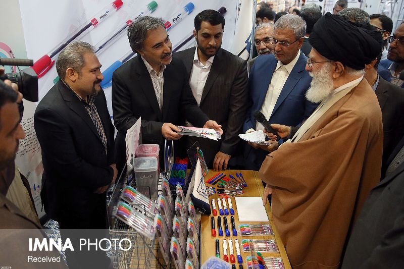رهبر انقلاب از نمایشگاه کالای ایرانی بازدید کردند