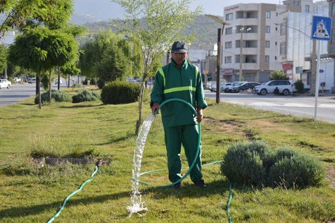 آبیاری ۸۰۰ هکتار فضای سبز کرمانشاه با "آب چاه"