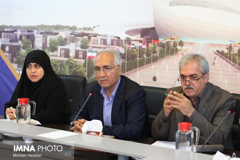 جلسه بررسی روند پیشرفت پروژه مرکز همایش های بین المللی اصفهان