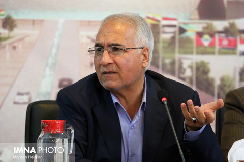 جلسه بررسی روند پیشرفت پروژه مرکز همایش های بین المللی اصفهان