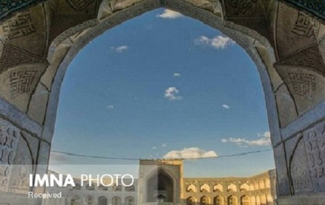هوای اصفهان پاک است