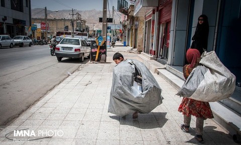 گلایه عضو شورا از بکارگیری کودکان زباله گرد در شهرداری تهران