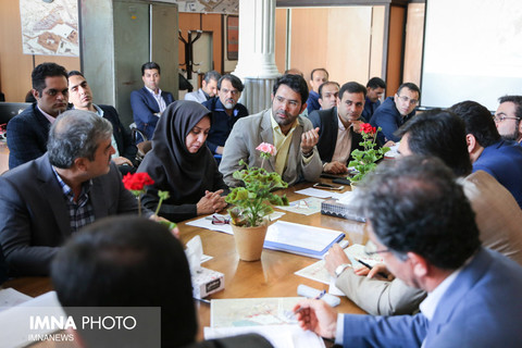 جلسه بررسی میزان پیشرفت پروژه میدان امام علی (ع)