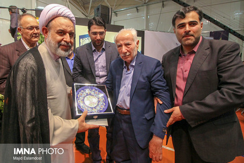 مراسم تجلیل از چهار نسل هنرمندان اصفهان