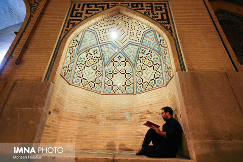 مراسم احیای شب 21 ماه رمضان در مسجد حکیم