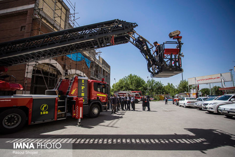 رونمایی از نردبان 40 متری آتش نشانی‎