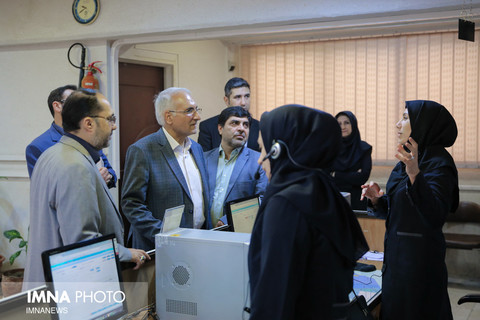 حضور دکتر نوروزی شهردار اصفهان در استودیو صدای شهر