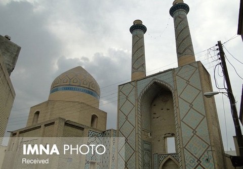 بررسی تاریخ سلجوقیان تا برآمدن صفویان در اصفهان 
