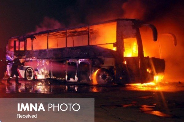 اعزام دو نفر از مجروحان تصادف اتوبوس تهران - کرمان به بیمارستان سوانح سوختگی اصفهان