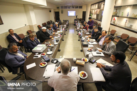 جلسه بررسی روند پیشرفت طرح توسعه حرم حضرت زینب (س)