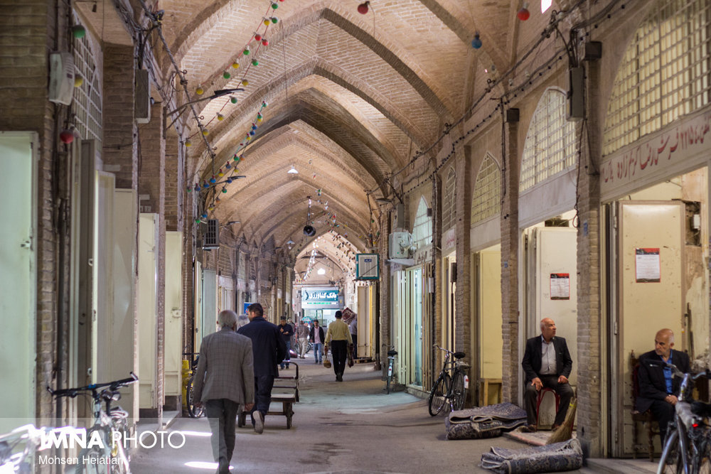 نصب گیت و راه‌بند در ۲۴ ورودی بازار بزرگ اصفهان