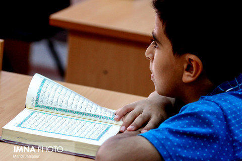 اعطای مدرک لیسانس به هنرجویان مدارس تخصصی حفظ قرآن