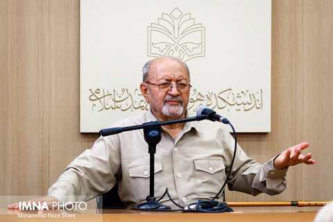 نمایشگاه مطبوعات بدر منیر‎