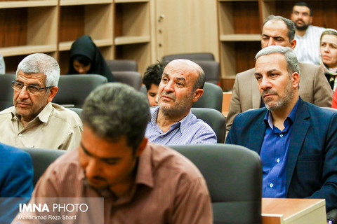 نمایشگاه مطبوعات بدر منیر‎