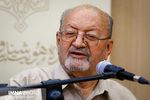 نمایشگاه مطبوعات بدر منیر‎