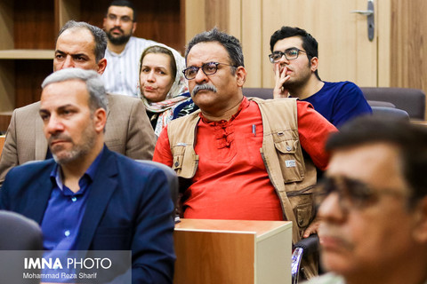 نمایشگاه مطبوعات بدر منیر‎