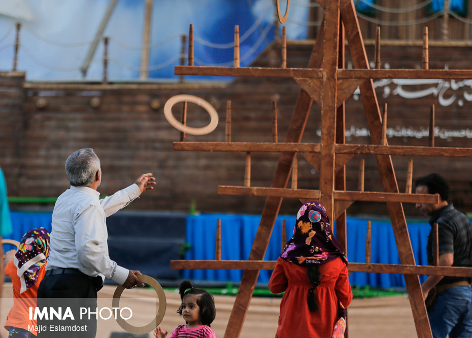 Wooden mega-games to stimulate Isfahani citizen's creativity