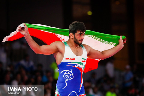 Iranian wrestlers bring home gold medals 

