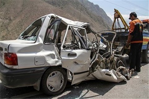 سه کشته و مجروح در واژگونی خودرو سواری در اصفهان