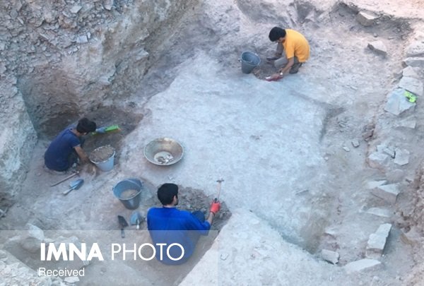 کشف دیوار خشتی جدید در تپه‌ اشرف اصفهان