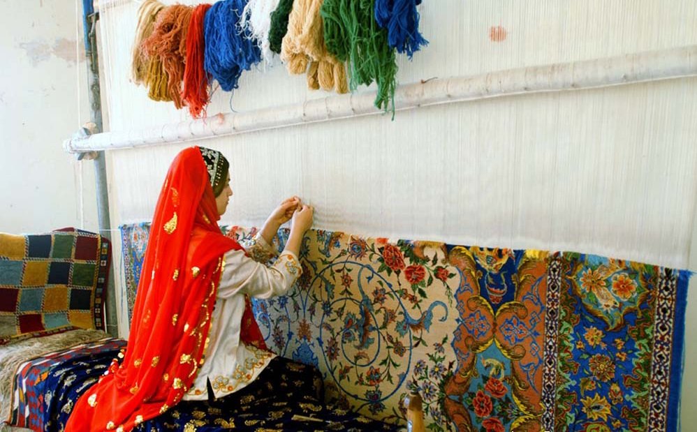Currency inflation reduced carpet manufacturing in Isfahan