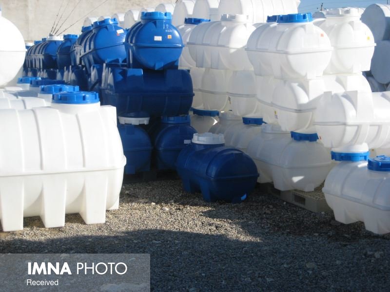 ۵۲۷ منبع خانگی آب به روستائیان مناطق محروم اصفهان اهدا شد