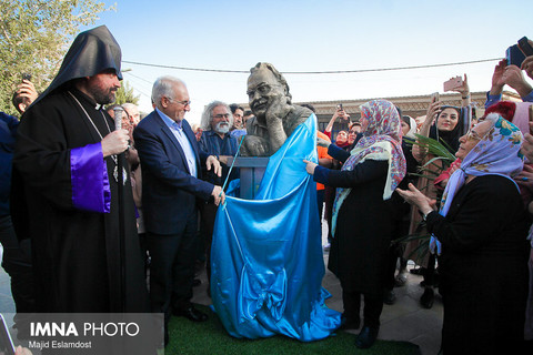  Unveiling ceremony of Zaven Ghakusian statue
