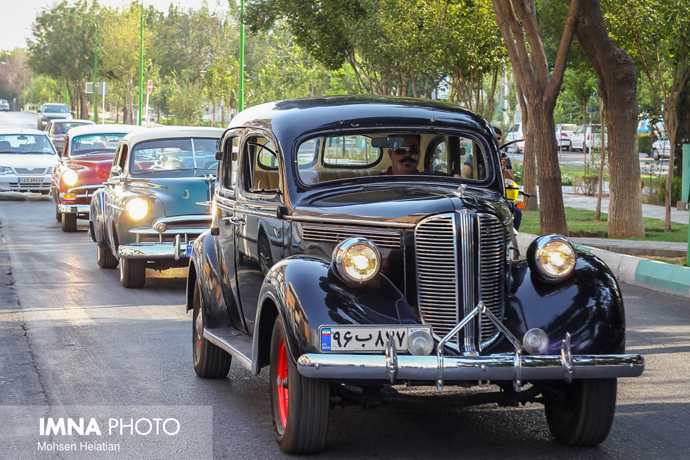 Classic Car Parade in Isfahan