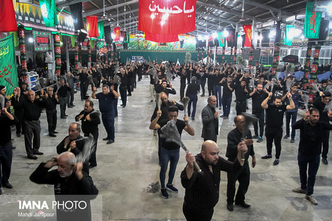 مراسم عزاداری امام حسین در گلستان شهدا