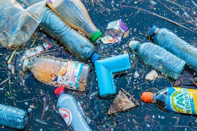 کشورهای جهان درباره پیمانی برای مقابله با آلودگی ناشی از پلاستیک‌ توافق کردند