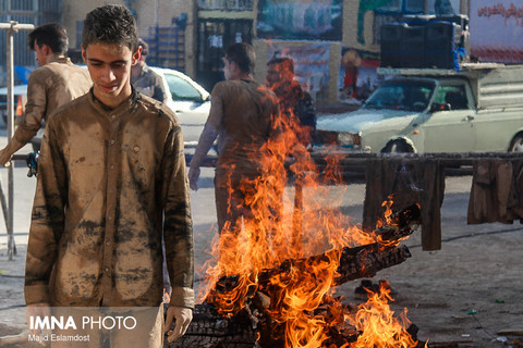 آیین گل مالی‎