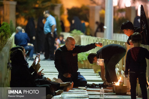 شام غریبان حسینی در گلستان شهدا